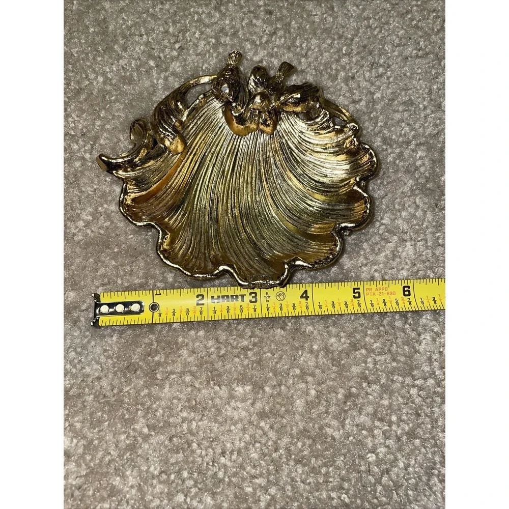 Vintage Gold Tone Shell Trinket Dish with Birds Scalloped Jewelry Catchall 4.5